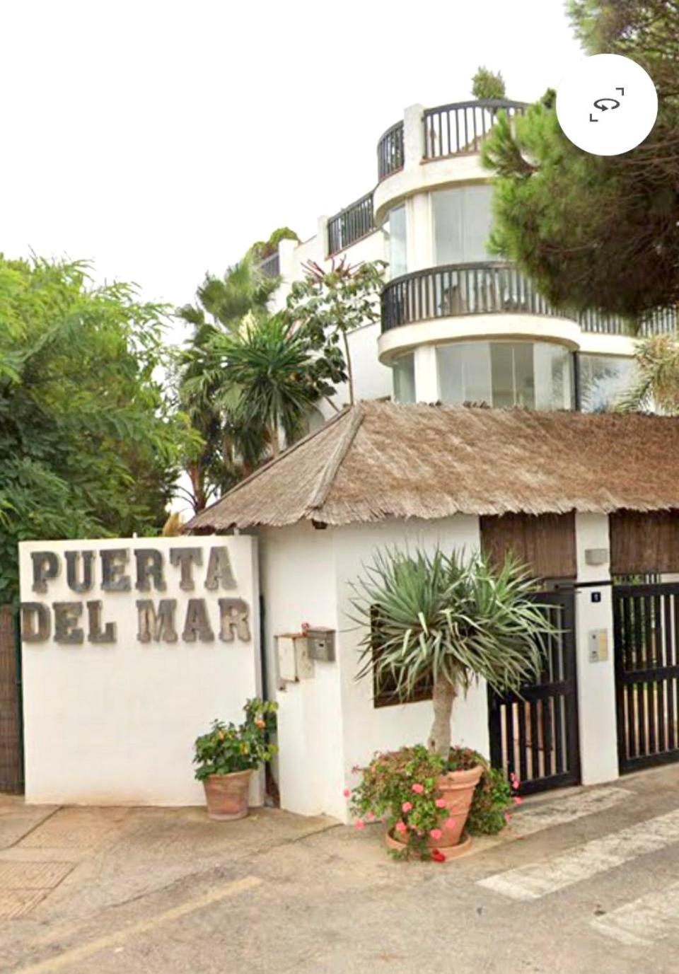 Beachfront Penthouse Apartment With Large Terrace And Breathtaking Sea Views Close To Marbella Spain Sitio de Calahonda Exterior foto
