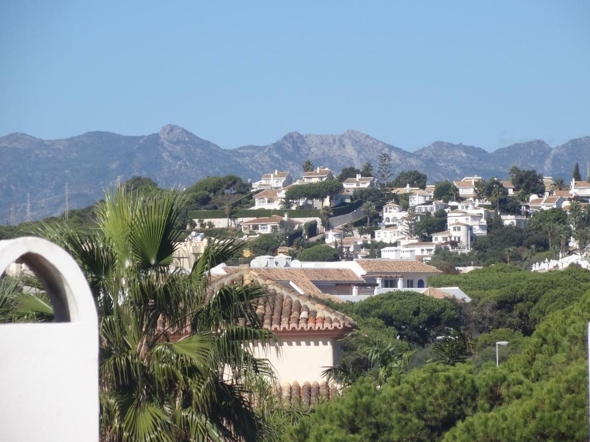 Beachfront Penthouse Apartment With Large Terrace And Breathtaking Sea Views Close To Marbella Spain Sitio de Calahonda Exterior foto